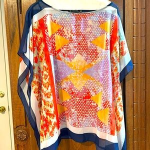 Short sleeve flowy top